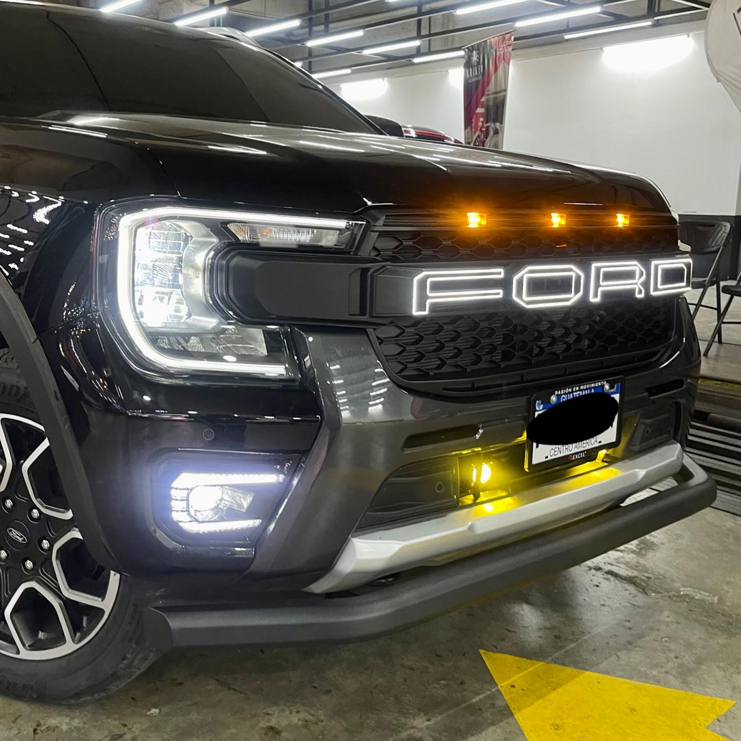 DEFENSA SLIM TUBO HEXAGONAL NEGRO