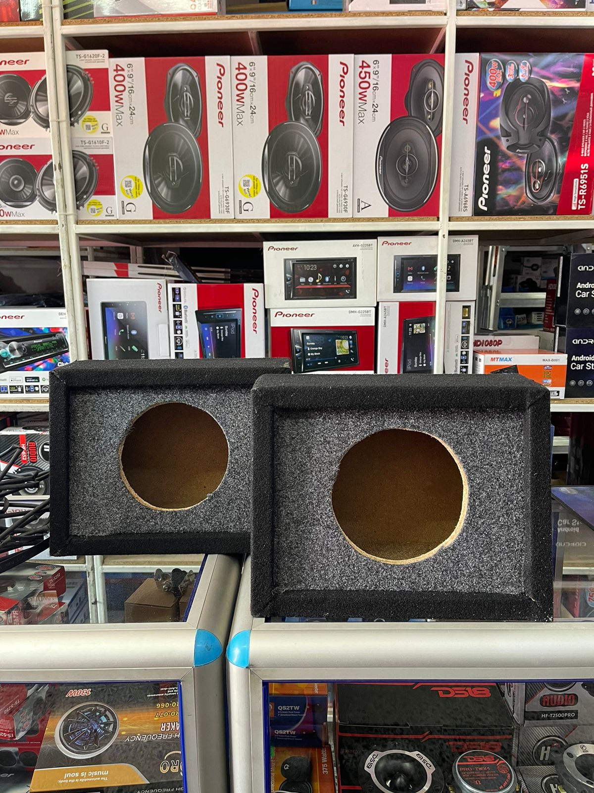 PAR DE CAJONES PARA BOCINAS REDONDAS