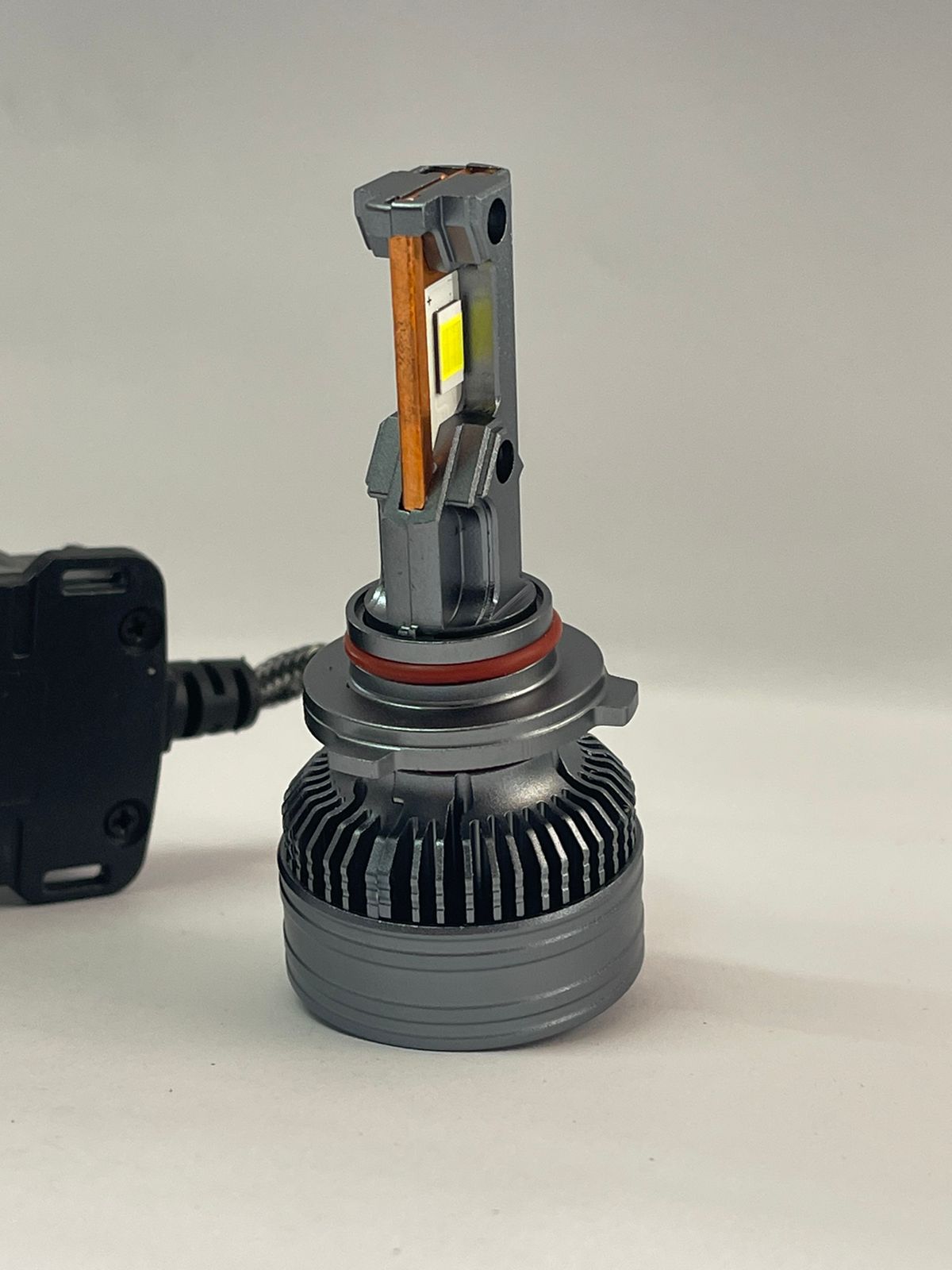 BOMBILLAS LED EMRALD 240 WATTS 12000 LUMINES