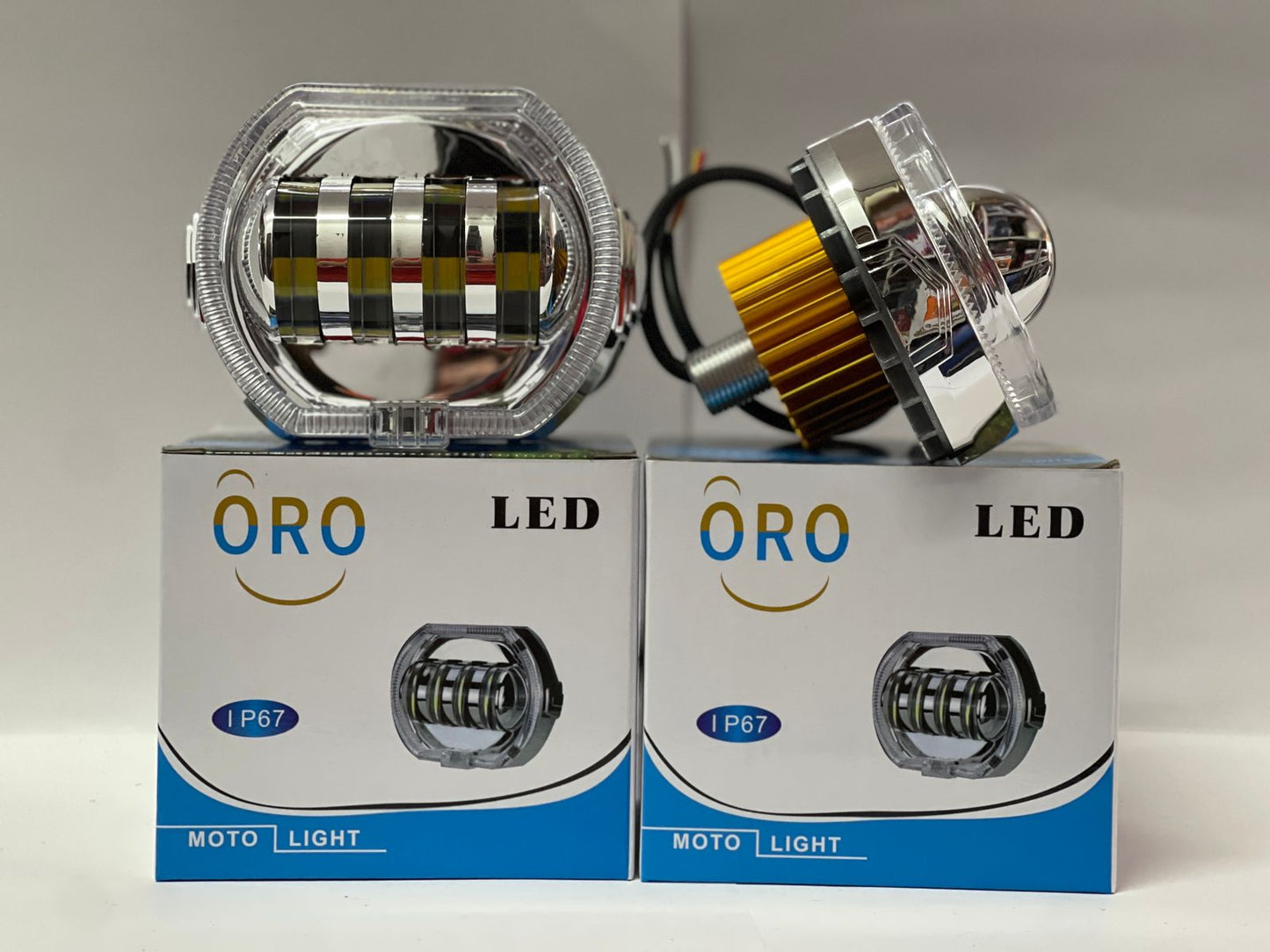 Led para moto 406 fondo blanco/amarillo/rojo y borde azul