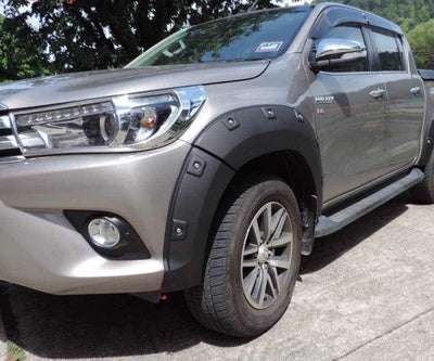 SOBRE LODERAS ROBUSTAS PARA TOYOTA HILUX 2016 - 2023