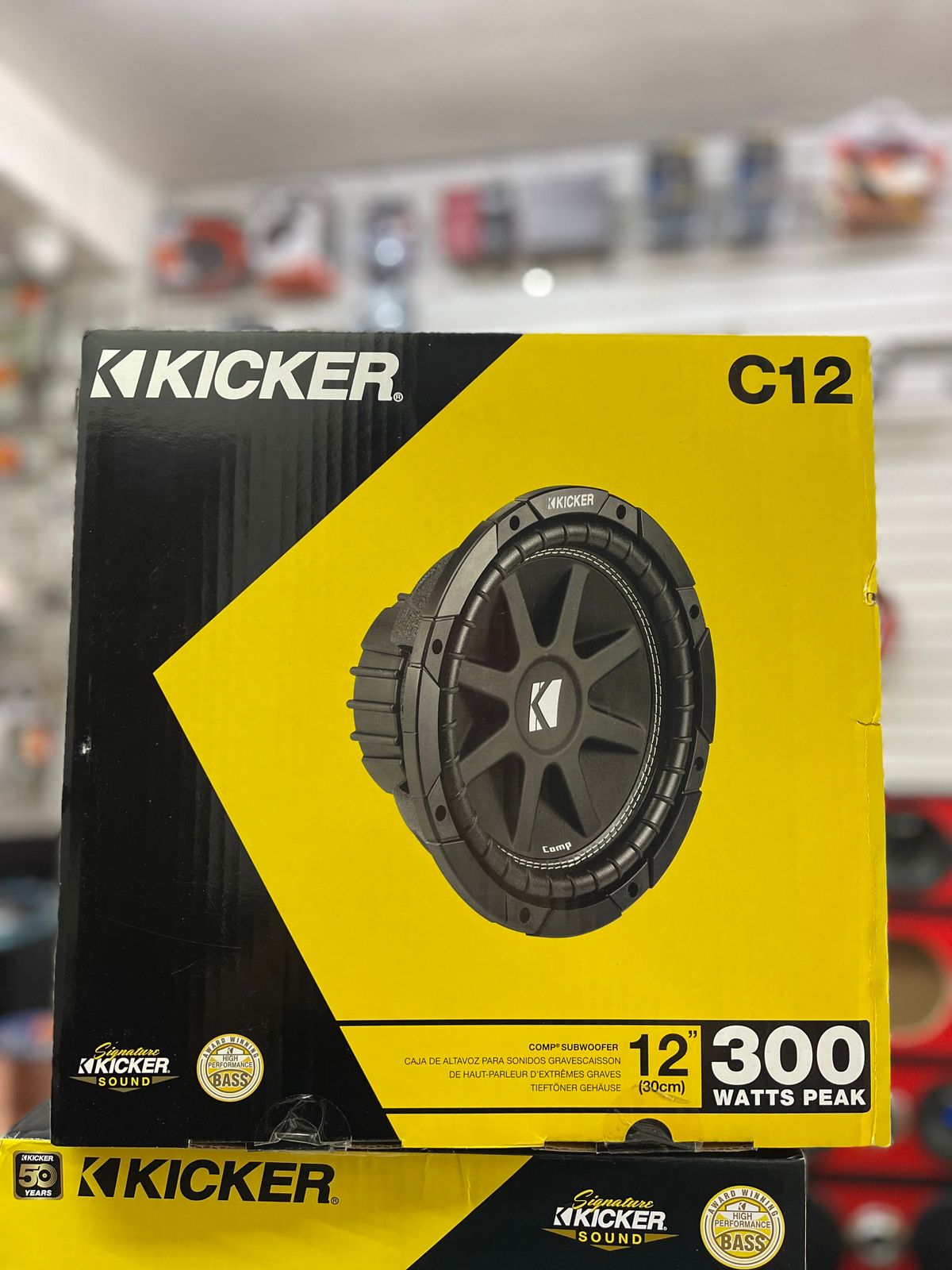 SUBWOOFER  KICKER DE 300 WATTS 12 PULGADAS