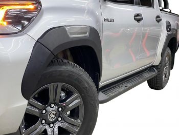 SOBRE LODERAS PARA TOYOTA HILUX 2016 - 2023